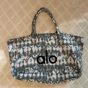 Alo large tote
